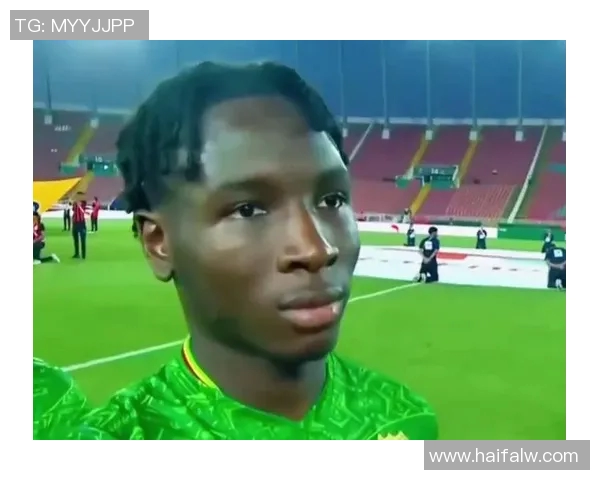 哪个足球明星在场上最搞笑最具喜剧天赋引发观众笑声不断